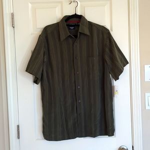 NWT, Haggar, Mens casual button-down, luxury microfiber dark olive green shirt